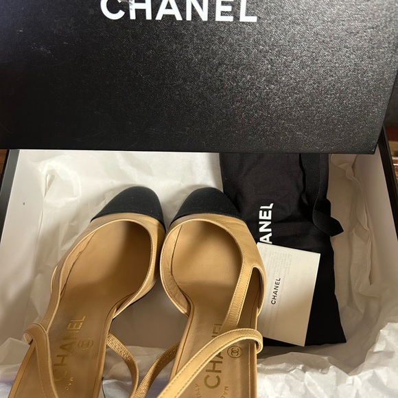 Chanel two tone goatskin slingbacks - Picture 6 of 6